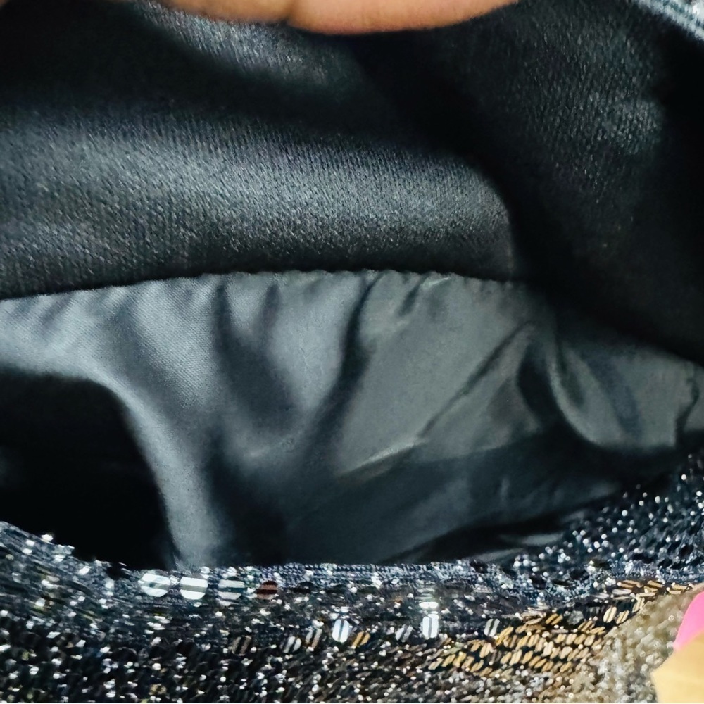 Silver Shimmering Blazer with Relaxed Open Front - Picture 4 of 5